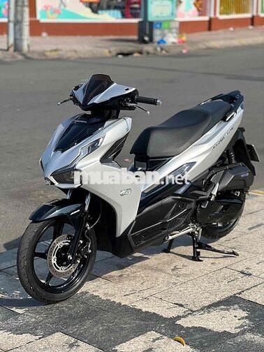 Honda AirBlade 125 4Val 2023 Bạc Đen
