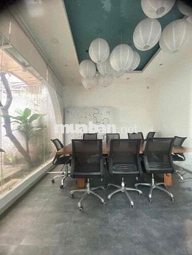 Ngang 12m - Villa Sân Vườn Phan Kế Bính - Quận 1