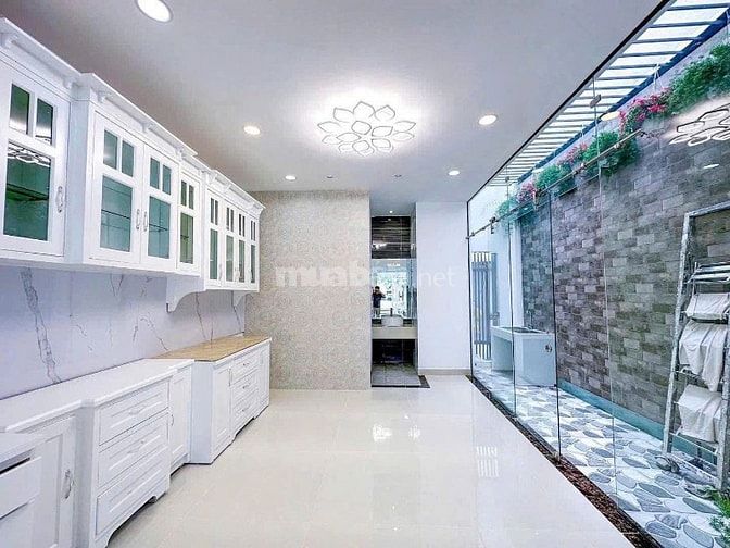 VietBank thanh lí phát mãi căn nhà 1 trệt , 1 lầu ngay KDC Bình Hưng .