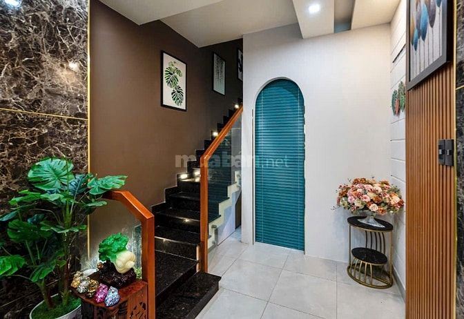 Nhà bán hoặc cho thuê cách mặt tiền vài căn 15/10 nguyễn trãi