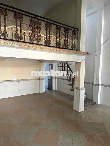 BÁN ĐẤT TẶNG KÈM NHÀ MẶT TIỀN ĐƯỜNG PHÓ ĐỨC CHÍNH GẦN VƯƠNG THỪA VŨ