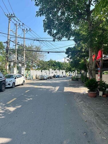 BÁN ĐẤT TẶNG KÈM NHÀ MẶT TIỀN ĐƯỜNG PHÓ ĐỨC CHÍNH GẦN VƯƠNG THỪA VŨ