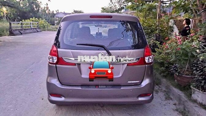 Suzuki Ertiga 7 chỗ Xám