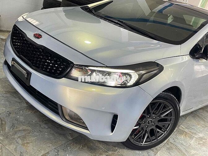 Kia Cerato 2017 2.0 AT - 68000 km