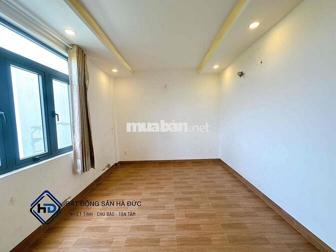 Nhà 2 lầu 5x18 khu đồng bộ gần UBND Quận 12