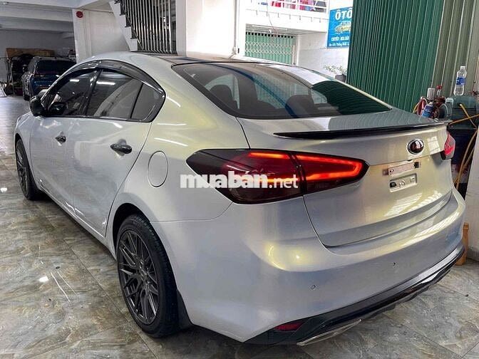 Kia Cerato 2017 2.0 AT - 68000 km