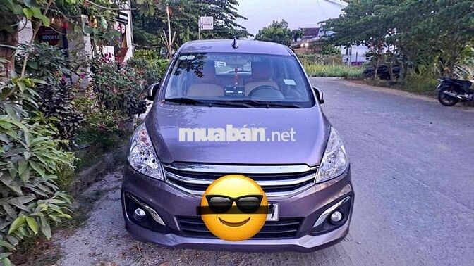 Suzuki Ertiga 7 chỗ Xám