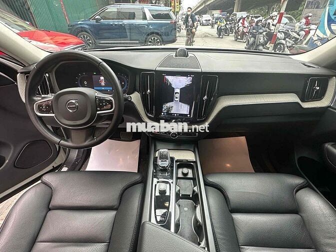 Volvo XC60 2022 B6 9000 km Trắng