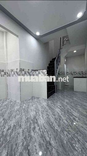 BÁN NHÀ TÂN PHÚ kẼNH TÂN HOÁ KẾ BÊN ĐH VĂN HIẾN 3TẦNG 21m²