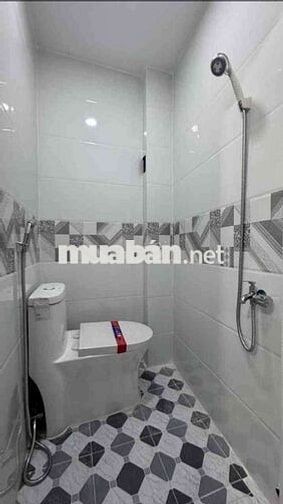 BÁN NHÀ TÂN PHÚ kẼNH TÂN HOÁ KẾ BÊN ĐH VĂN HIẾN 3TẦNG 21m²