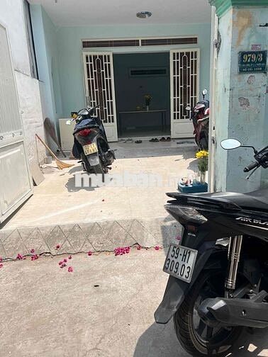 Cho thuê nhà nguyên căn Hẻm ô tô lê văn lương P Kiển