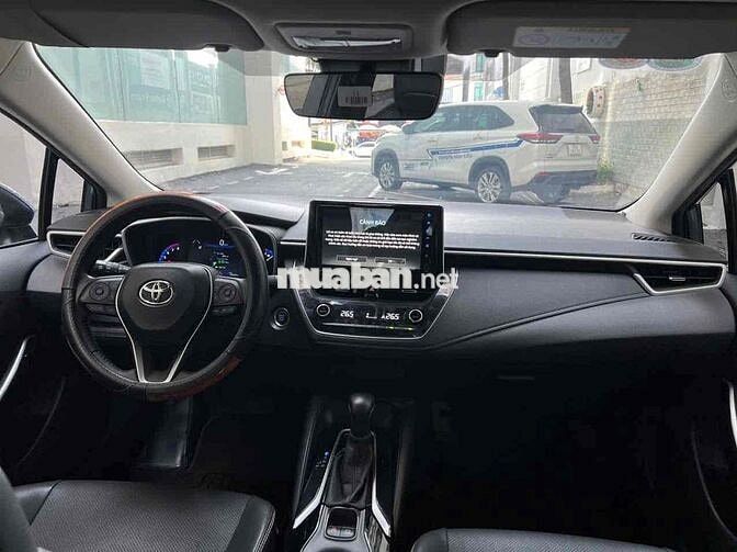 Toyota Altis 2022 1.8V 30.000 km Xám