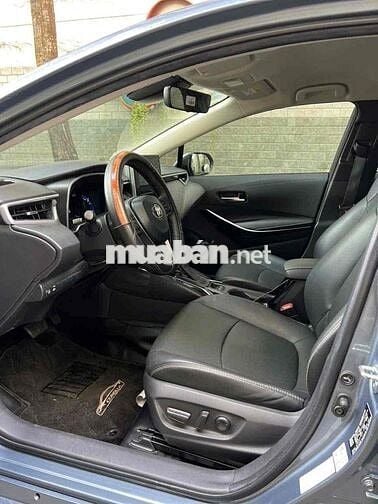 Toyota Altis 2022 1.8V 30.000 km Xám