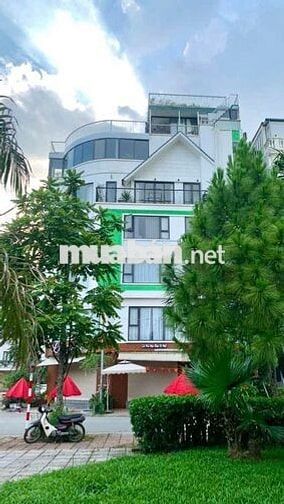 Cho thuê nhà Lô Góc, Ngọc Thuỵ, Kinh doanh đỉnh. Giá mềm