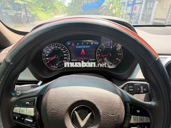 VinFast Lux SA 2.0 2019 Premium Đen