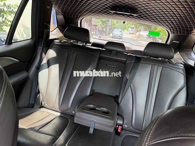 VinFast Lux SA 2.0 2019 Premium Đen