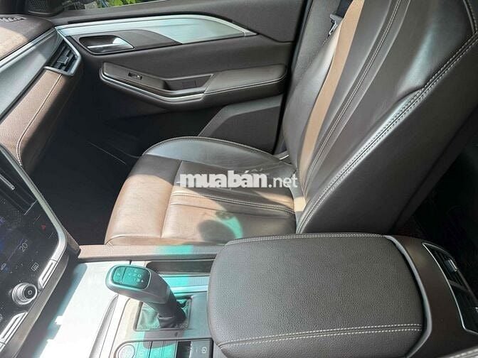 VinFast Lux SA 2.0 2019 Premium Đen