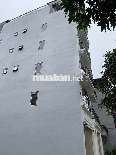 Cho thuê nhà Phúc Lợi, 6 tầng, thang máy, gara ô tô, full nội thất