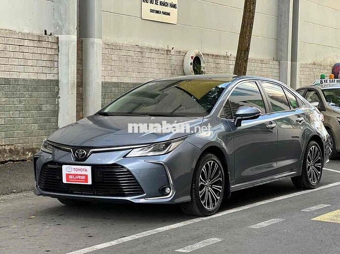Toyota Altis 2022 1.8V 30.000 km Xám