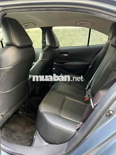 Toyota Altis 2022 1.8V 30.000 km Xám