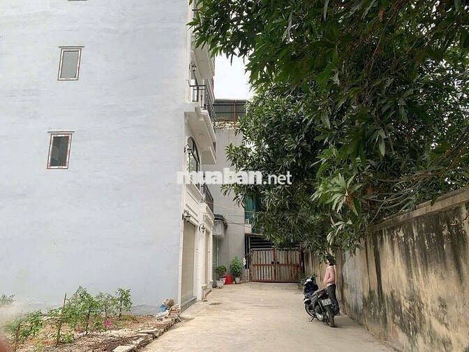 Cho thuê nhà Phúc Lợi, 6 tầng, thang máy, gara ô tô, full nội thất