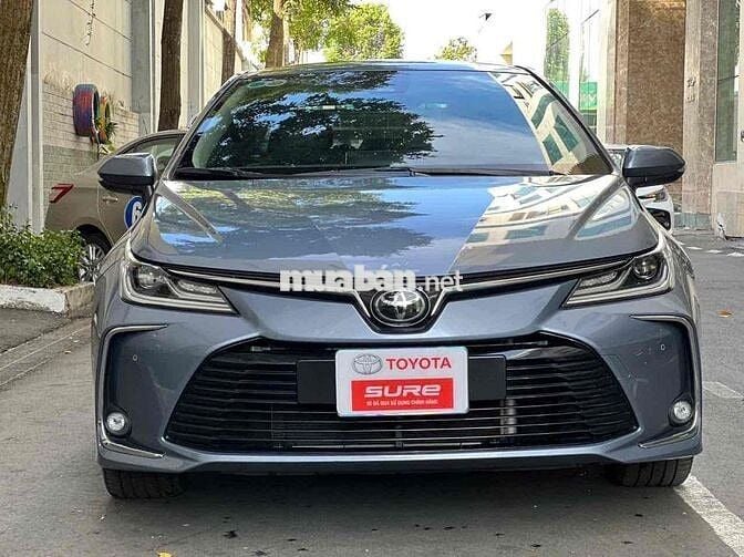 Toyota Altis 2022 1.8V 30.000 km Xám
