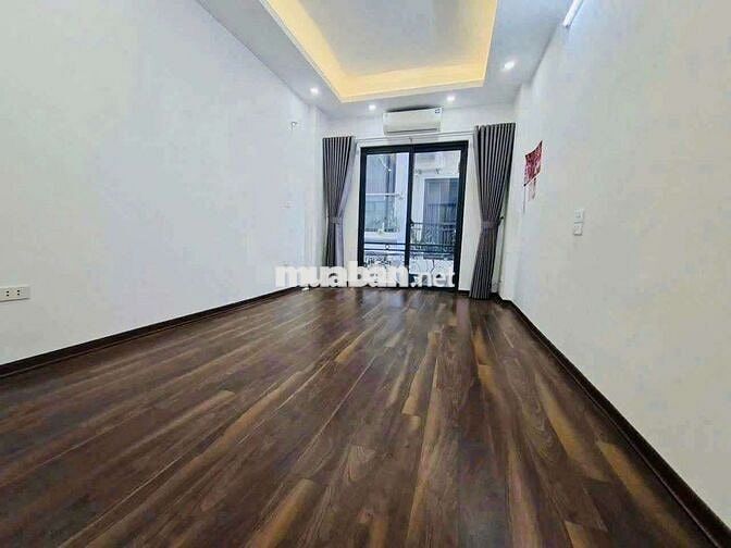CHO THUÊ NHÀ 5TÂNG PHỐ THƯỢNG THANH - VIỆT HƯNG- Ô TÔ ĐỖ GẦN - 3PN