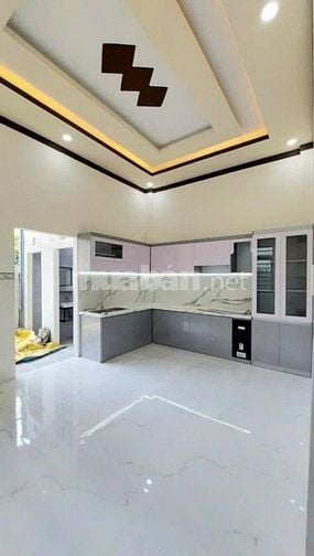 VietBank Chánh Hưng thanh lý căn nhà ngay chợ Qui Đức , shr ,giá 920tr