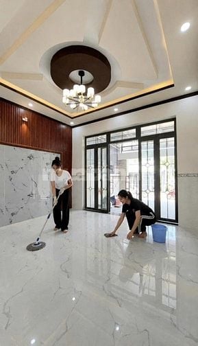 VietBank Chánh Hưng thanh lý căn nhà ngay chợ Qui Đức , shr ,giá 920tr