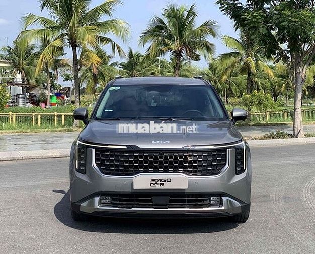 Carnival 2025 Signature rẻ hơn xe mới gần 200tr