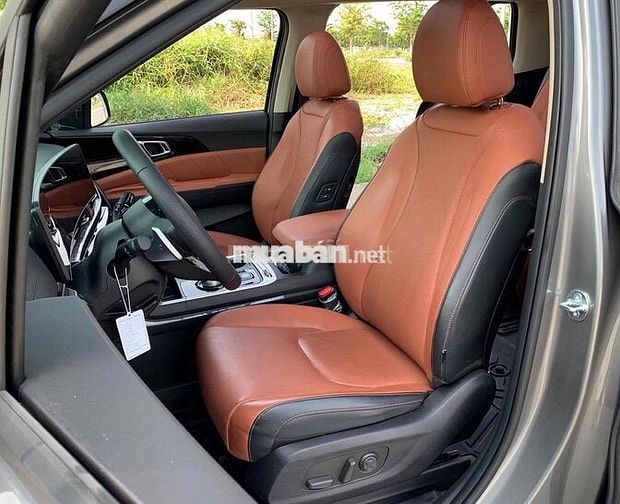 Carnival 2025 Signature rẻ hơn xe mới gần 200tr