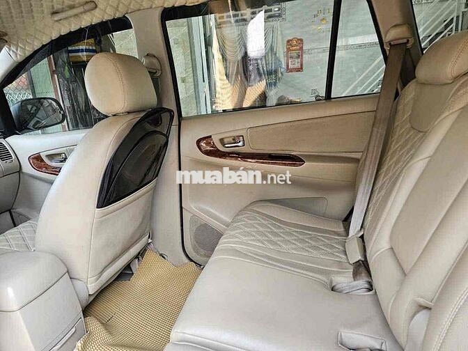 Toyota Innova 2008 Bạc 7 chỗ