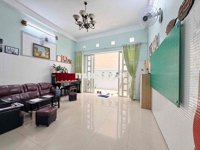 🔥 Nhà 2 Tầng Quận 12 – Hẻm Xe Hơi – Giá cực tốt