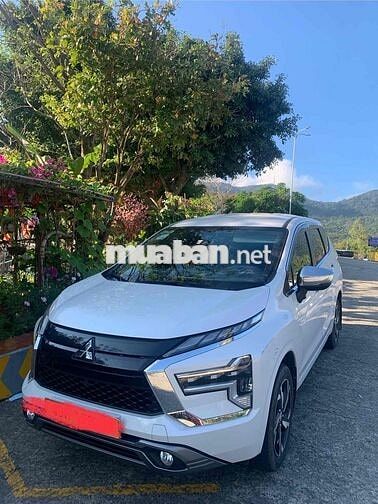 Mitsubishi Xpander Trắng 7 chỗ