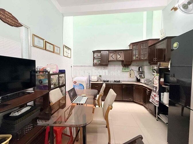 🔥 Nhà 2 Tầng Quận 12 – Hẻm Xe Hơi – Giá cực tốt