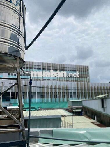 BÁN NHÀ NHỎ NGẦN TRƯỜNG ĐẠI HỌC NGẦN TRUNG TÂM THỦ ĐỨC. 