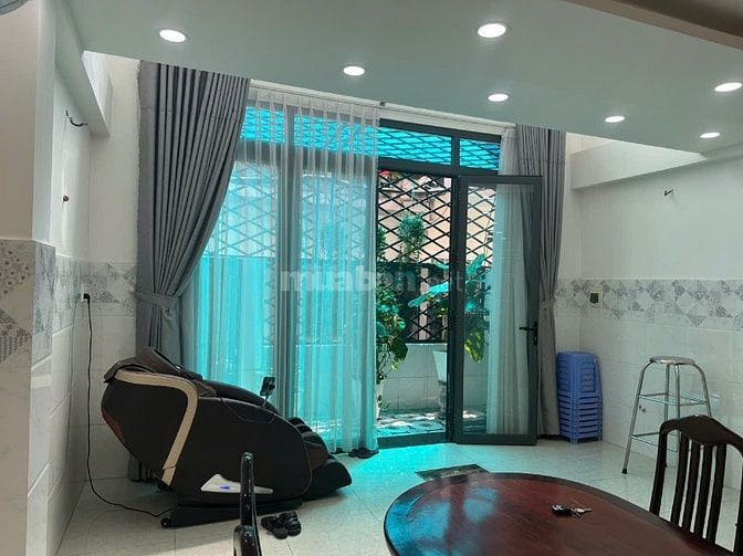 Bán Nhà mặt tiền Vũ Huy Tấn 62m2, 16 tỷ P3 Bình Thạnh