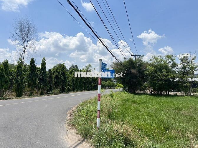 Đất mt Đường Nguyễn Thị Náo ngay resort THÔN KINH ĐÔNG