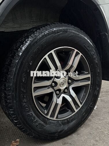 Toyota Fortuner 2019 Trắng