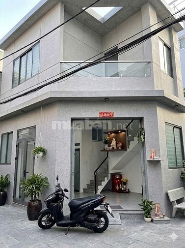 Bán Gấp Nhà Góc 2 Mặt Tiền HXH Vào Tận Nhà Đường Lò Siêu, P.8, Quận 11