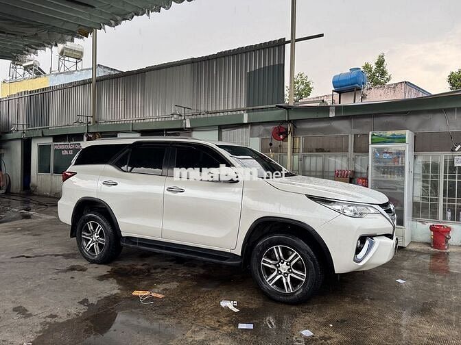 Toyota Fortuner 2019 Trắng