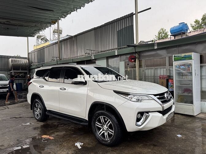 Toyota Fortuner 2019 Trắng