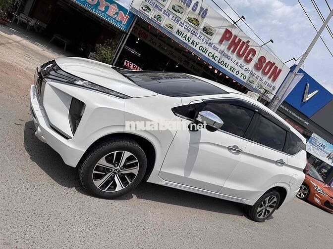 Mitsubishi Xpander Trắng 7 chỗ