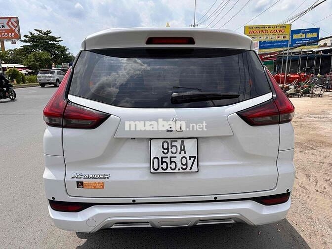 Mitsubishi Xpander Trắng 7 chỗ