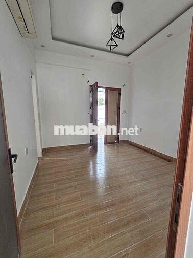 NHÀ TRỆT CHO THUÊ CÓ SÂN VƯỜN - SÂN SAU