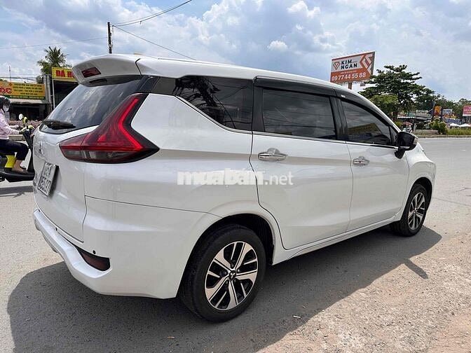 Mitsubishi Xpander Trắng 7 chỗ