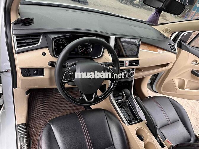 Mitsubishi Xpander Trắng 7 chỗ