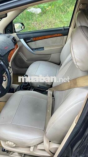 Daewoo Gentra Đen Số sàn 5 chỗ