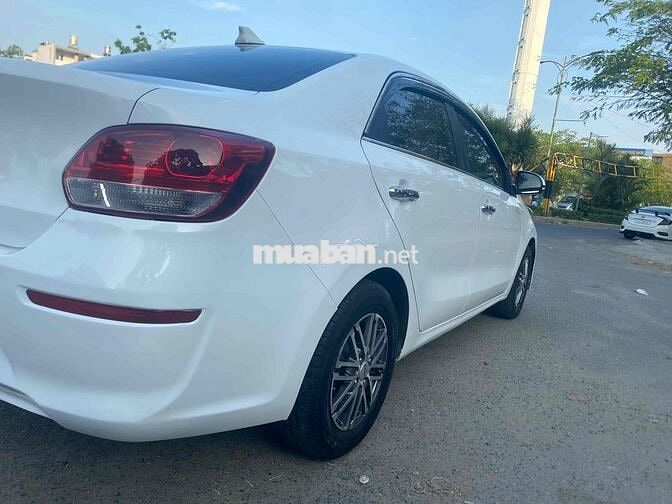 Kia Soluto 1.4 MT 2022 Trắng, logo mới