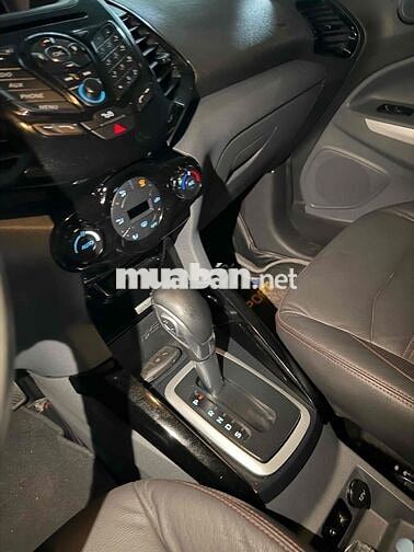Ford EcoSport Trắng 5 chỗ bao chess hãng